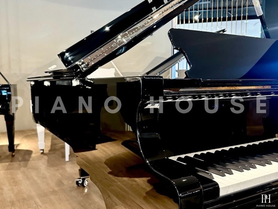 Fazioli F212 Chrome