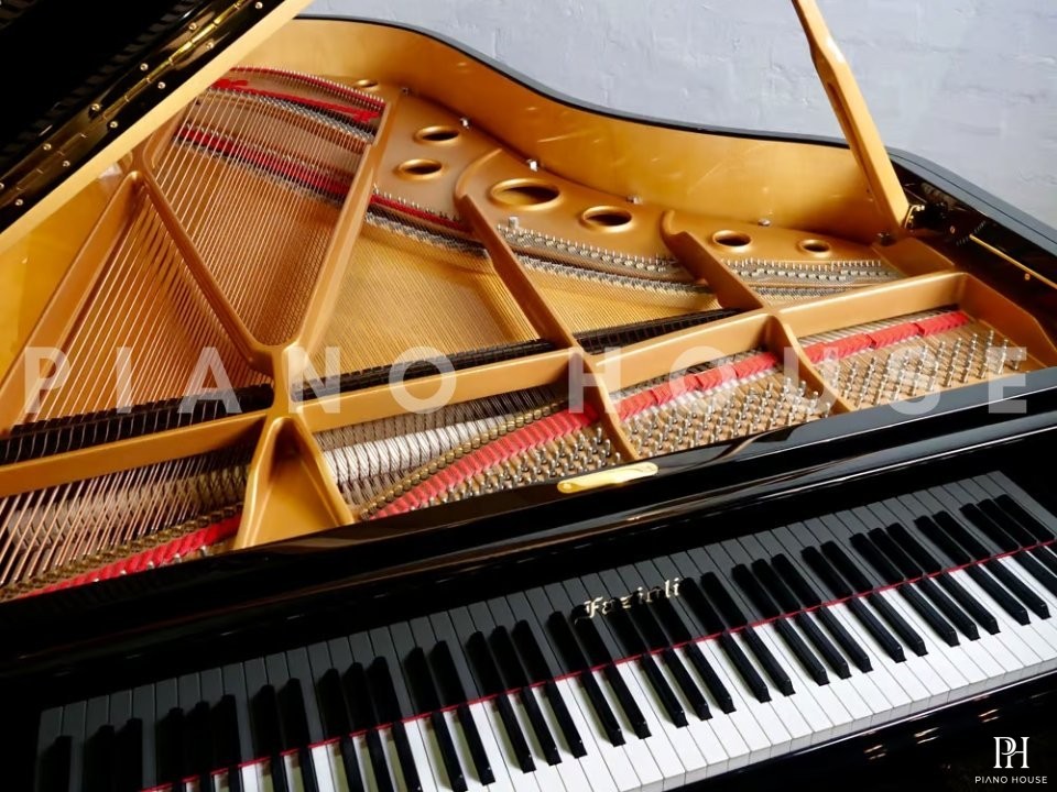 Fazioli F212 - Strauss Edition