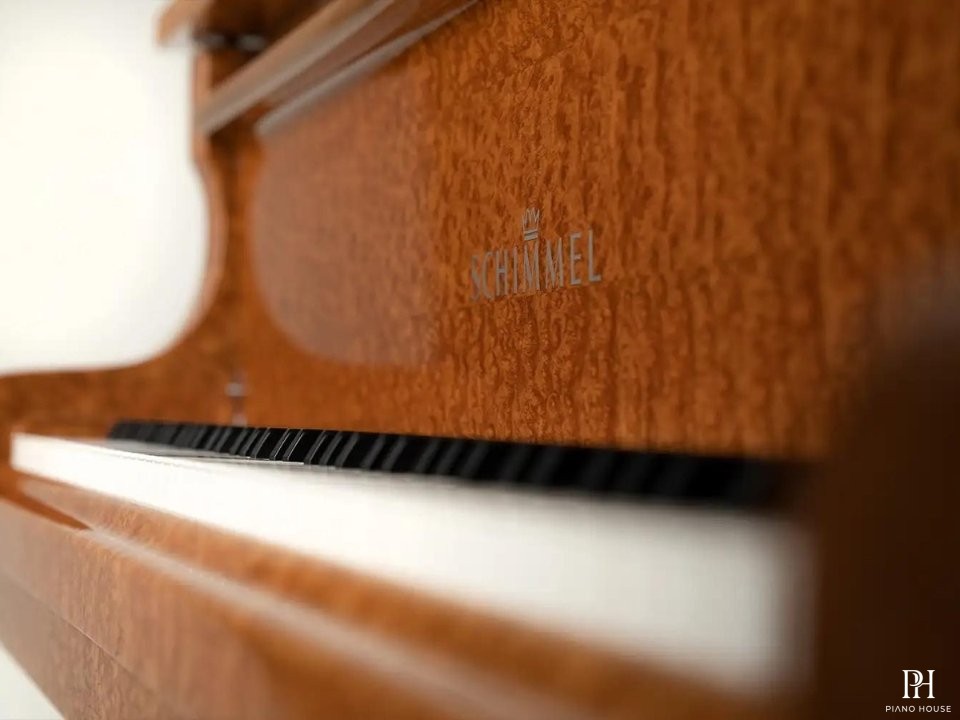 Schimmel Classic C169 Eucalyptus