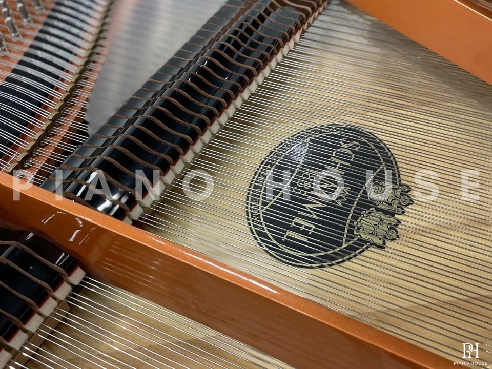 Schimmel Classic C213 Tradition