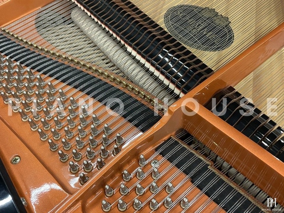 Schimmel Classic C213 Tradition