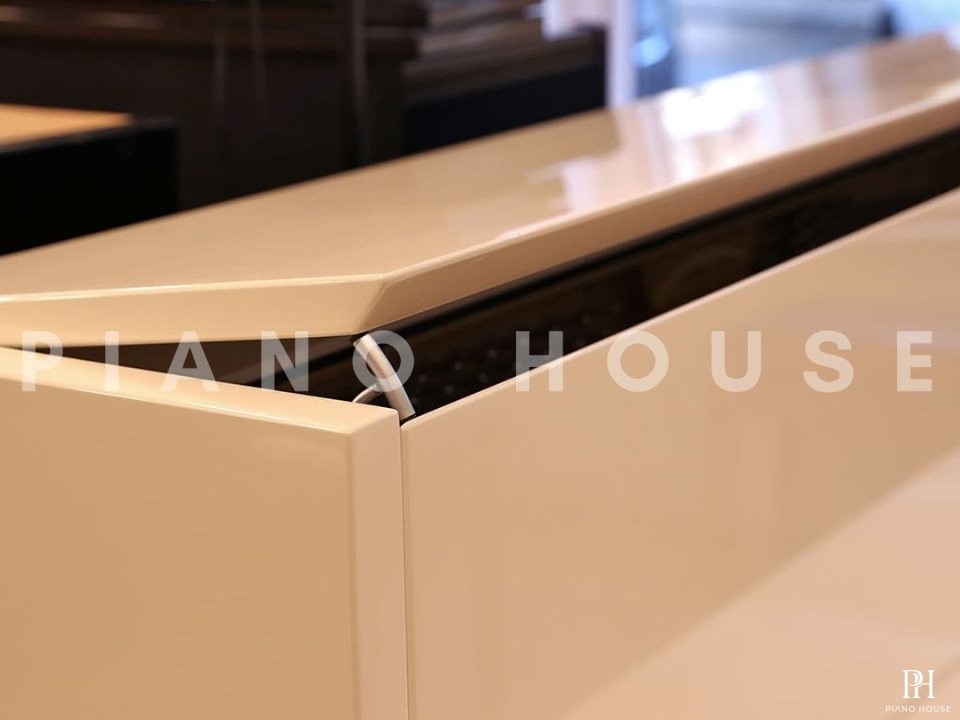Schimmel Classic C116 Modern Cubus (White High Gloss)