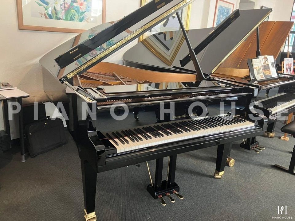 Steingraeber C-212 Chamber Concert Grand
