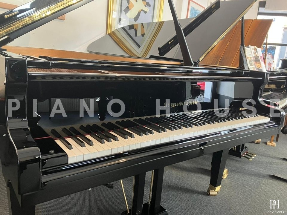 Steingraeber C-212 Chamber Concert Grand