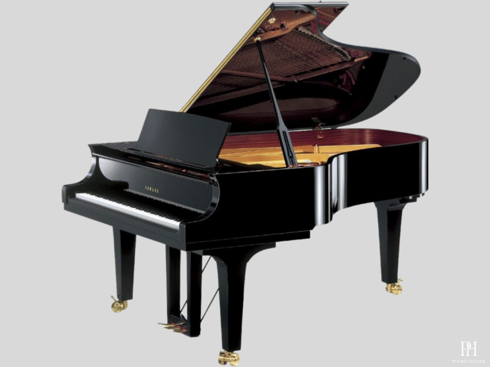 YAMAHA CF4 PE