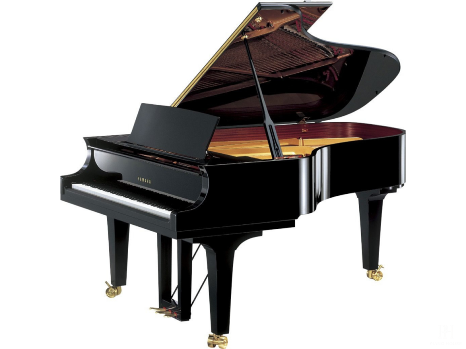 YAMAHA CF6 PE