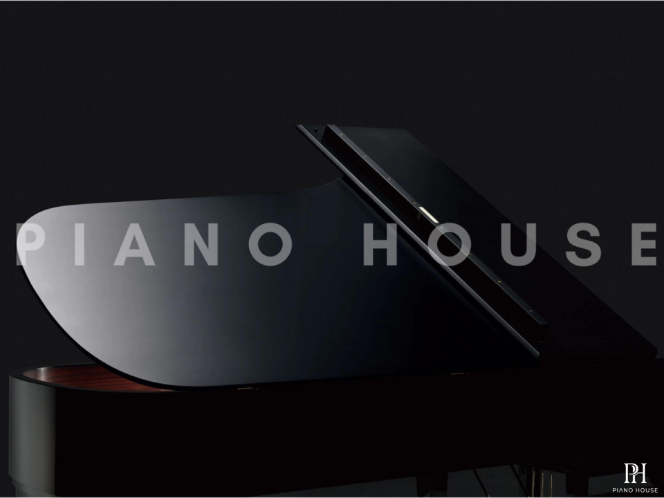 YAMAHA CF6 PE