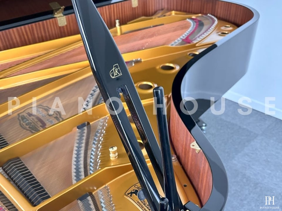 Shigeru Kawai  SK-7
