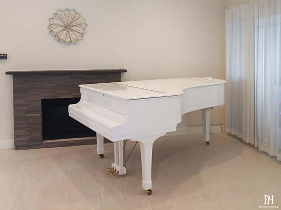 YAMAHA C5 Wh