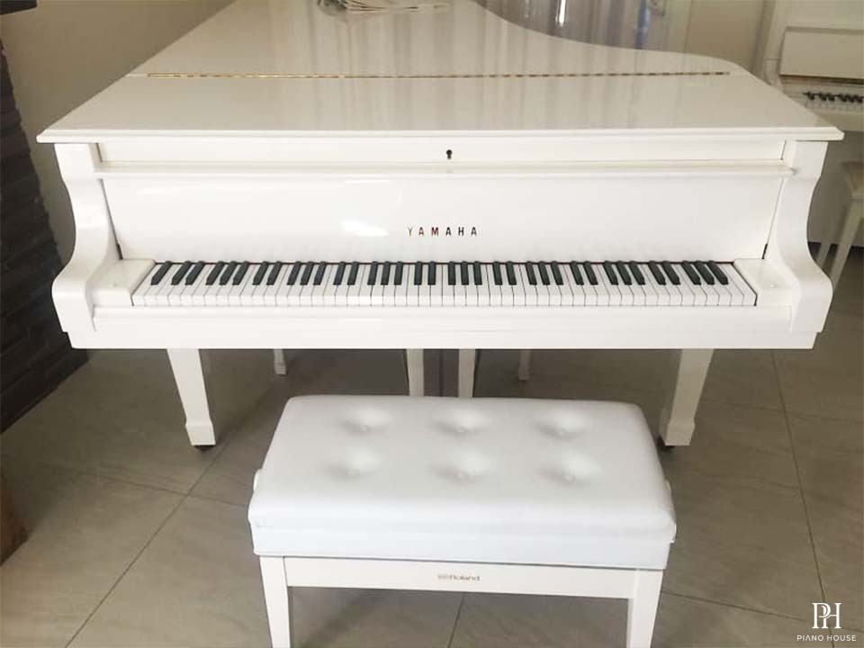YAMAHA C7 WH