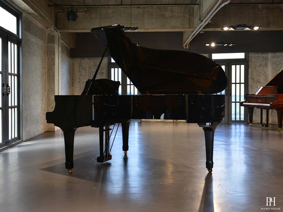 YAMAHA C5E
