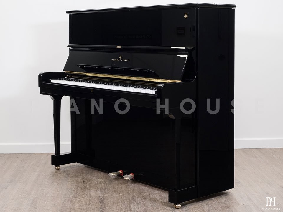 STEINWAY K-132 C2010