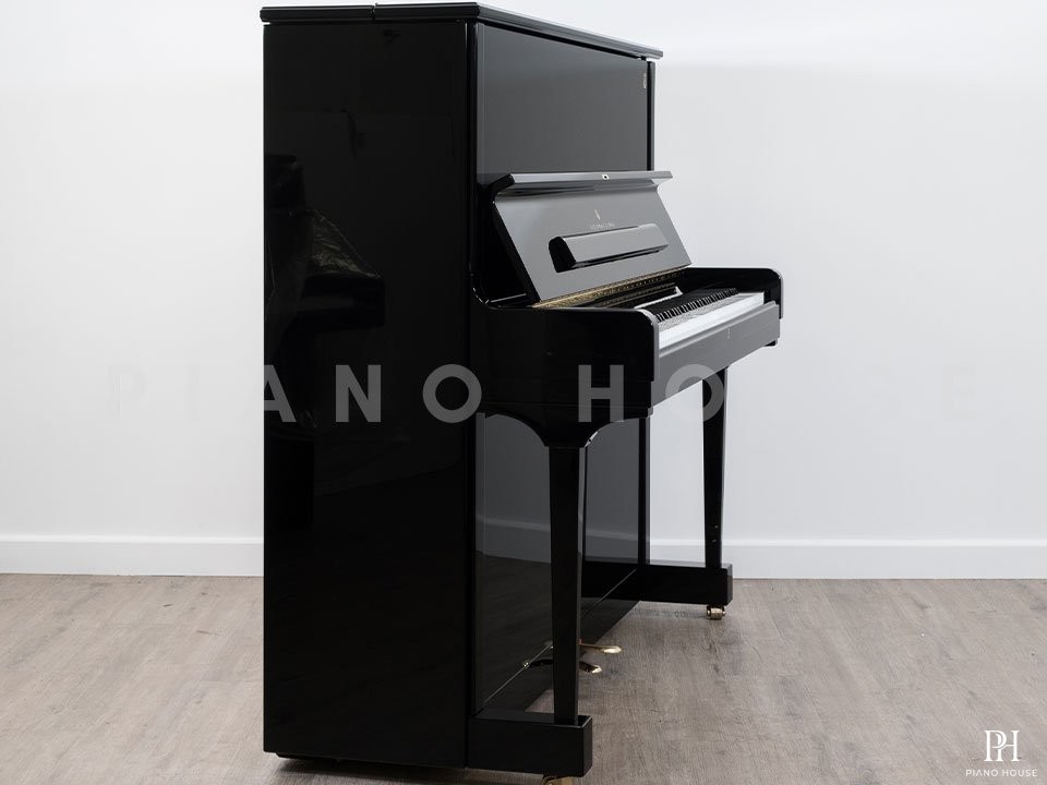 STEINWAY K-132 C2010