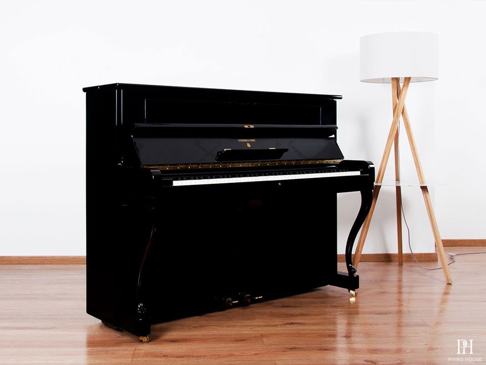 STEINWAY Z114 PE