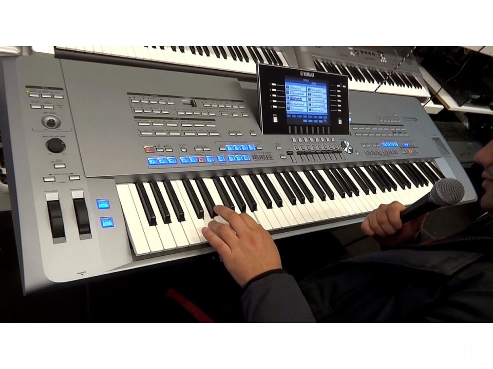 Yamaha Tyros 5 – 76 Phím