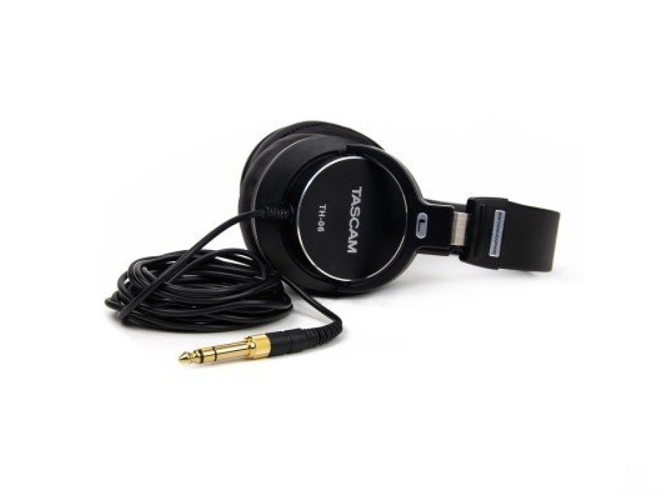 Tascam TH-06
