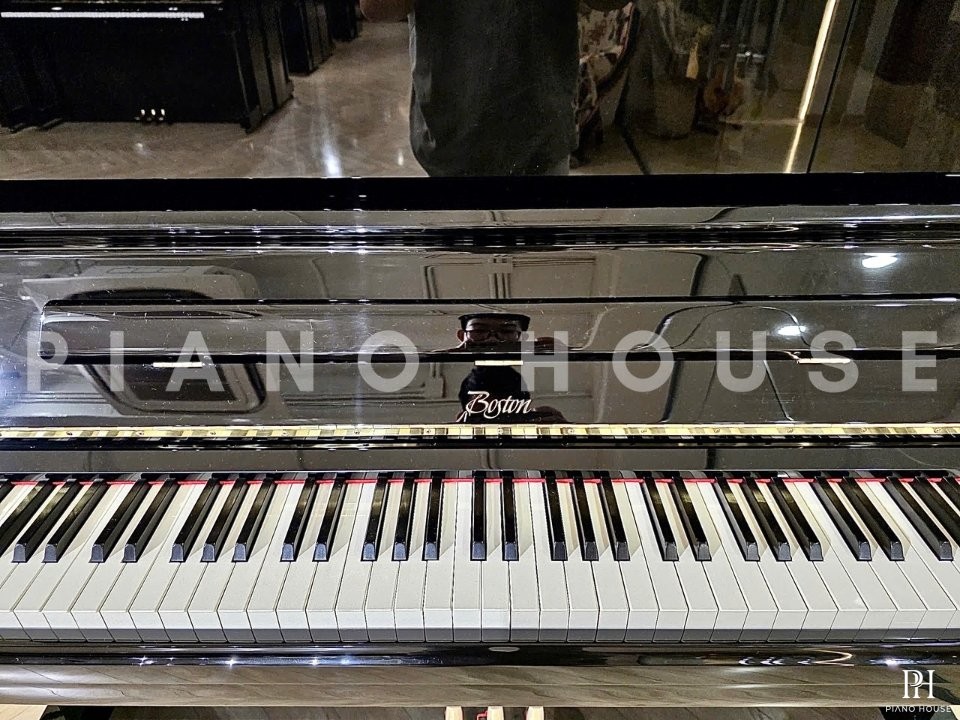 Boston UP-132E PE Professional Upright (USED)
