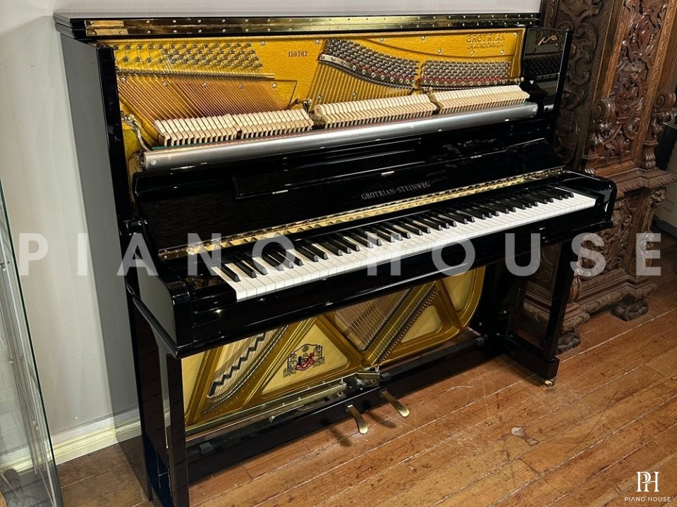 Grotrian G124 Concerto Series | Upright Ebony Polish | Grotrian-Steinweg