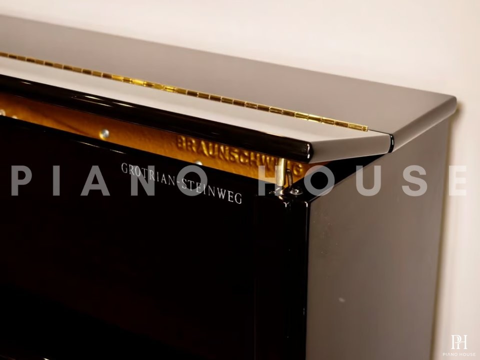 Grotrian G124 Concerto Series | Upright Ebony Polish | Grotrian-Steinweg