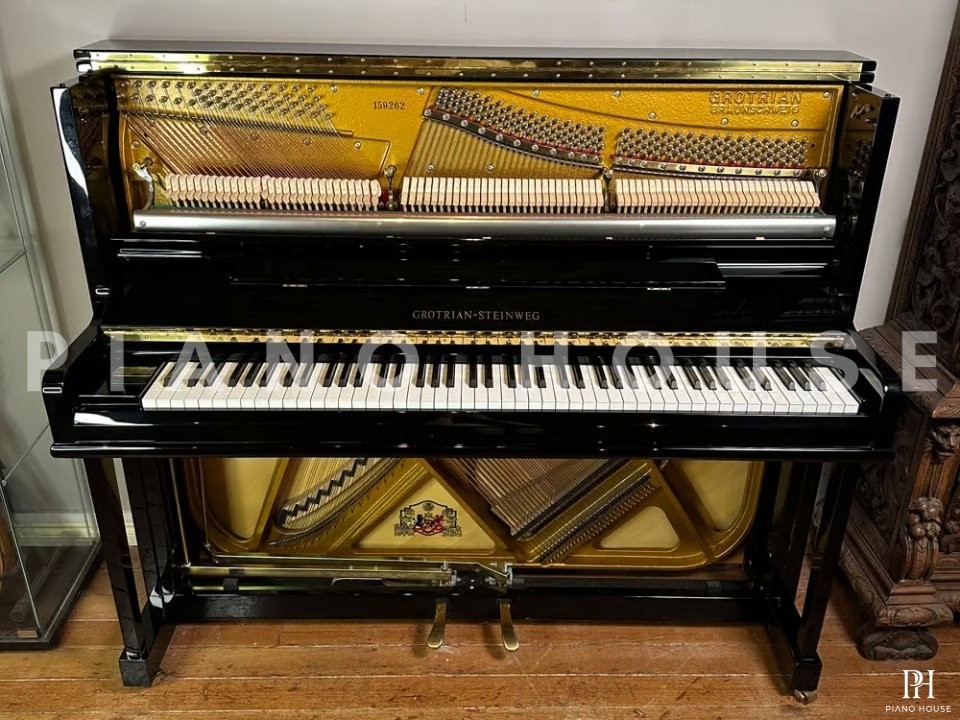 Grotrian G124 Concerto Series | Upright Ebony Polish | Grotrian-Steinweg