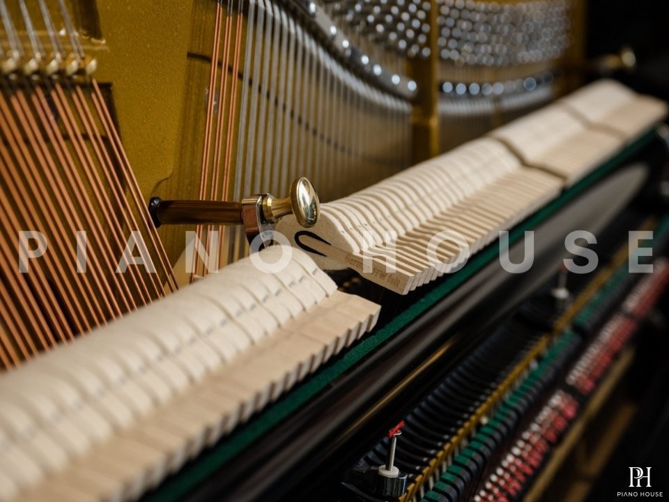 MHA-131U - Artist Series