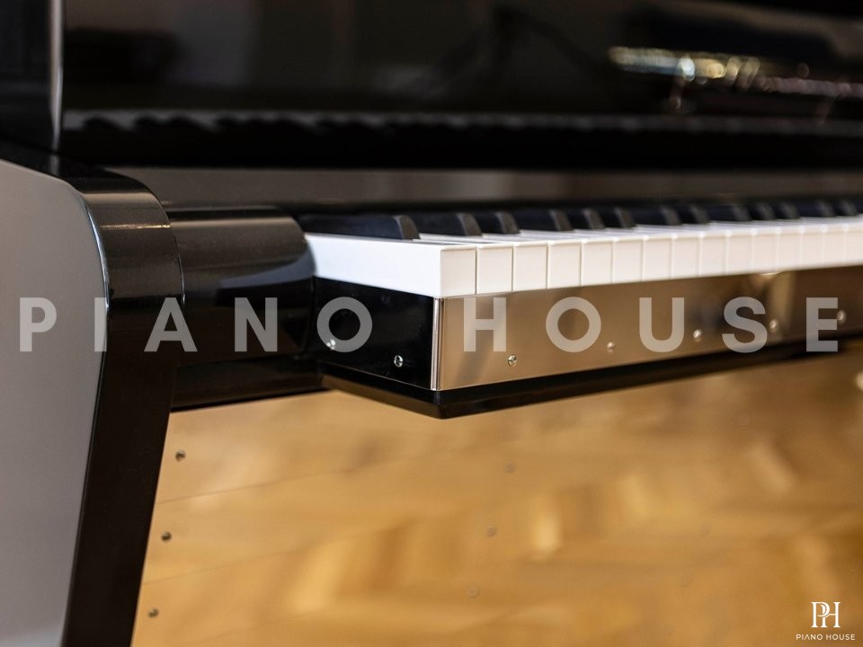 PH Upright Piano (Legacy Edition)