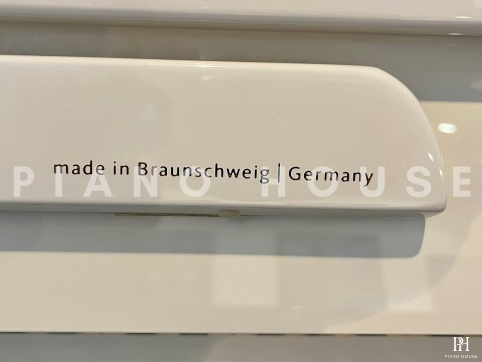 Schimmel Classic C121 Tradition (White High Gloss)