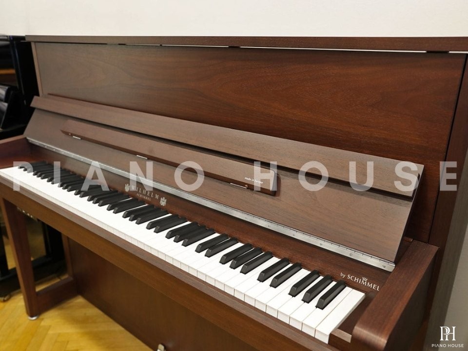 Wilhelm Schimmel W114 Tradition (Dark Walnut)