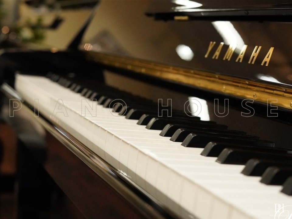 YAMAHA U50SX