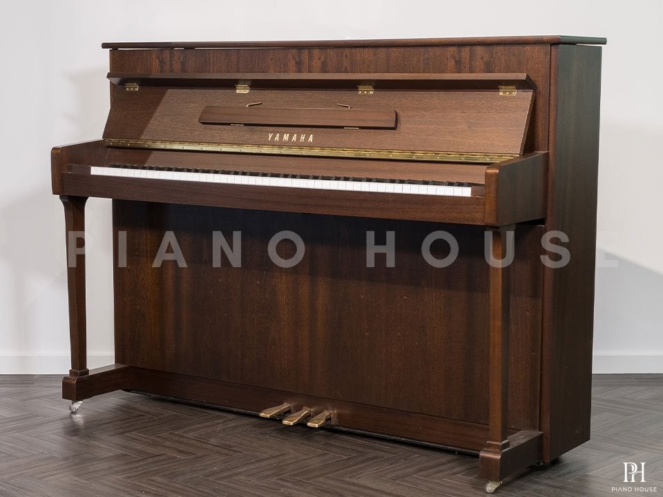 YAMAHA P110 WN