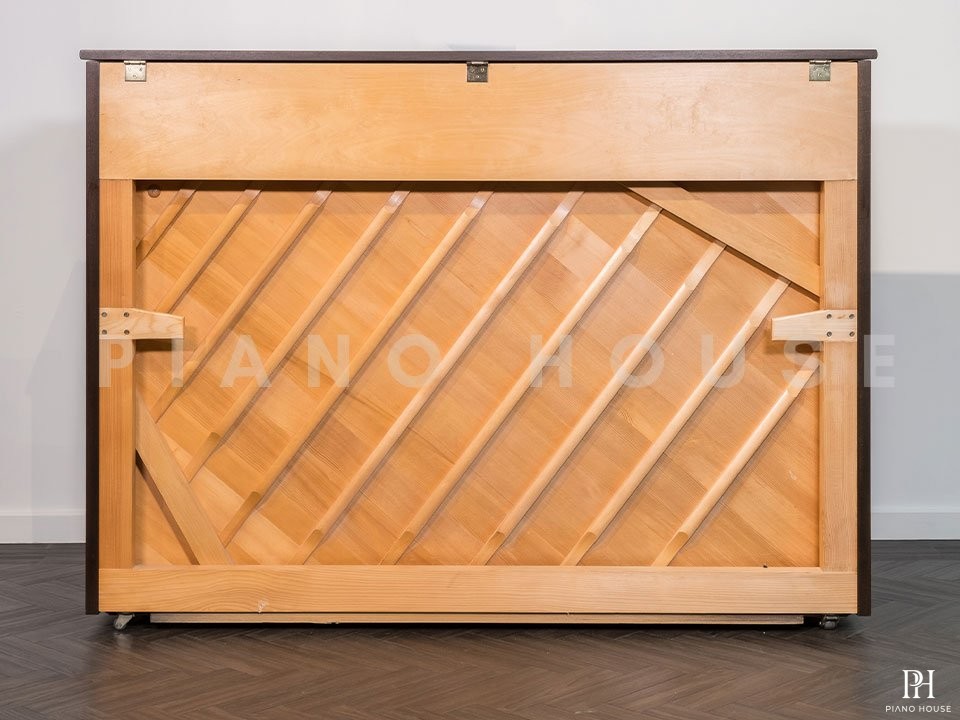 YAMAHA P110 WN