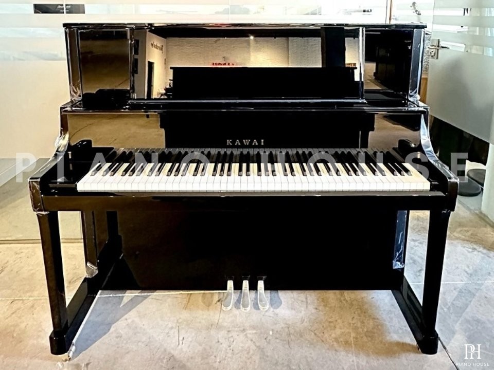 KAWAI K-700