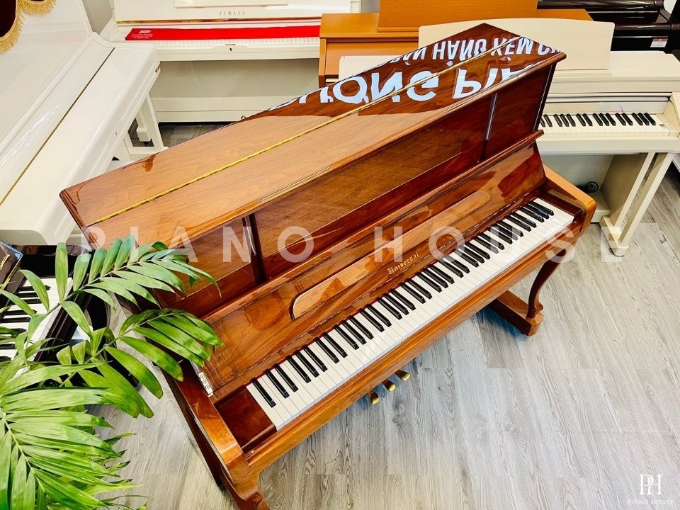 Universal U121W