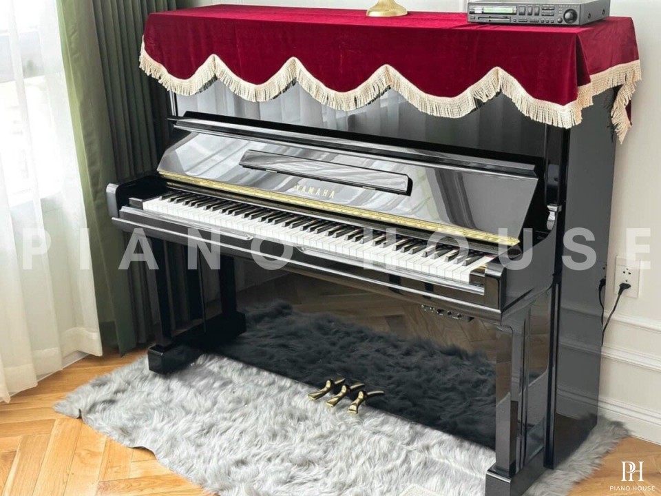 YAMAHA HQ300B