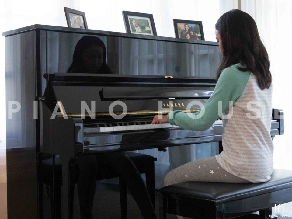 YAMAHA U1 PE (Used)