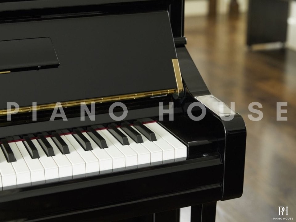 YAMAHA U1 PE (Used)