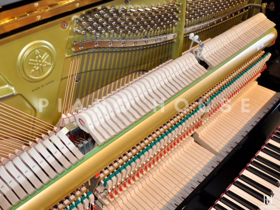 YAMAHA U1 TA2 TRANSACOUSTIC™