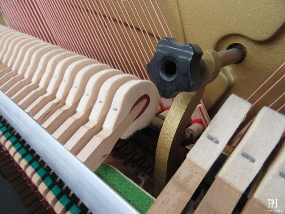 YAMAHA U5AS