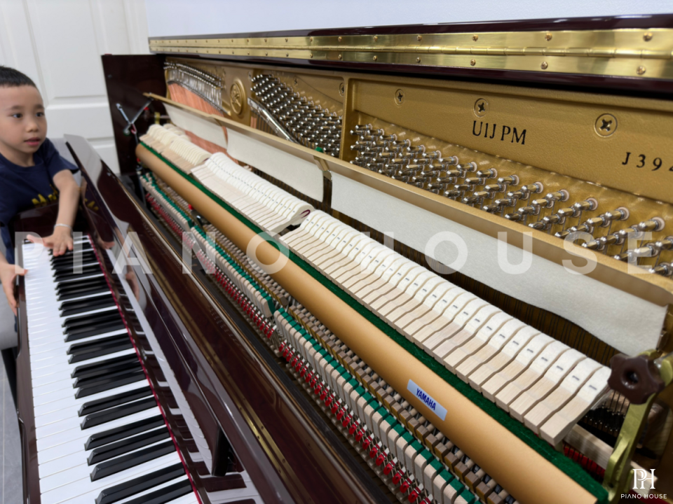 YAMAHA U1J PM