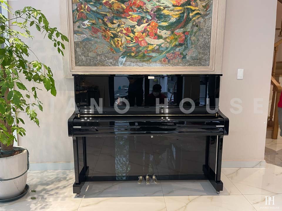 YAMAHA U1J PE (USED)