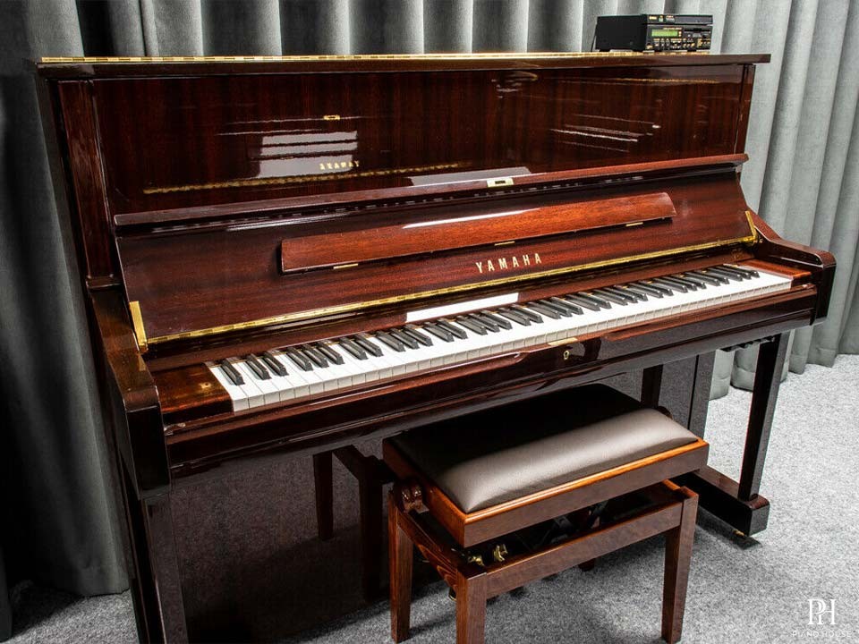 YAMAHA U1 PM