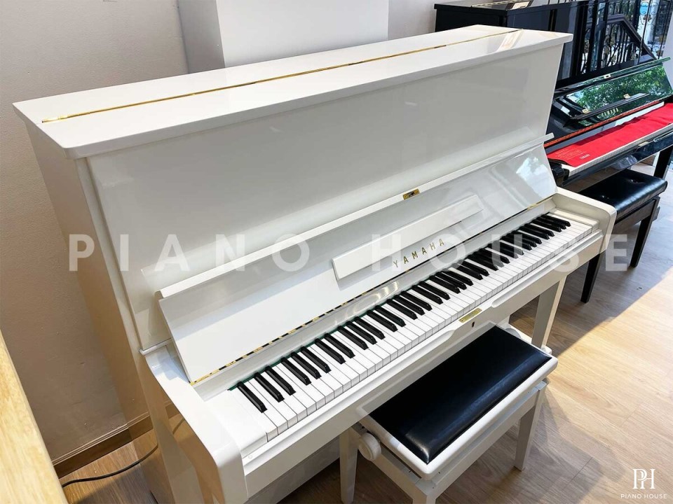 YAMAHA U2B