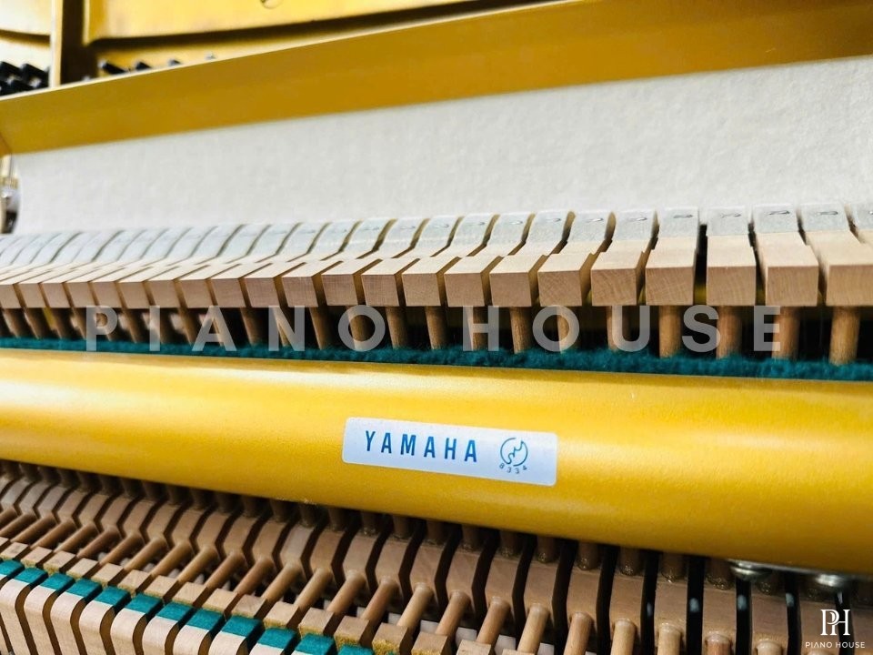 YAMAHA U2H