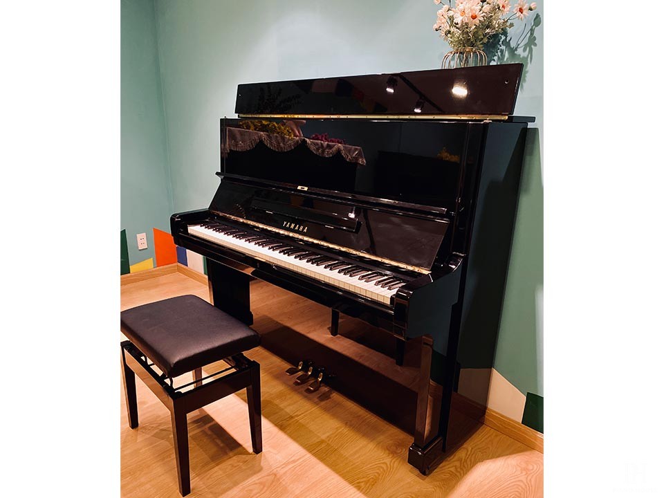 YAMAHA U2G