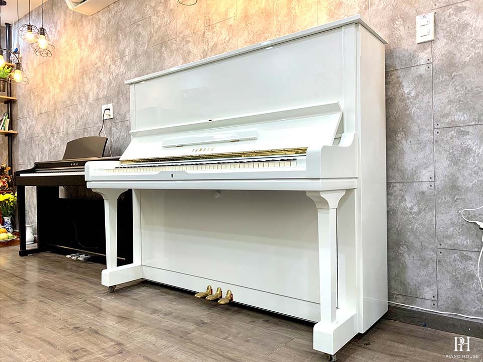 YAMAHA U3G WH