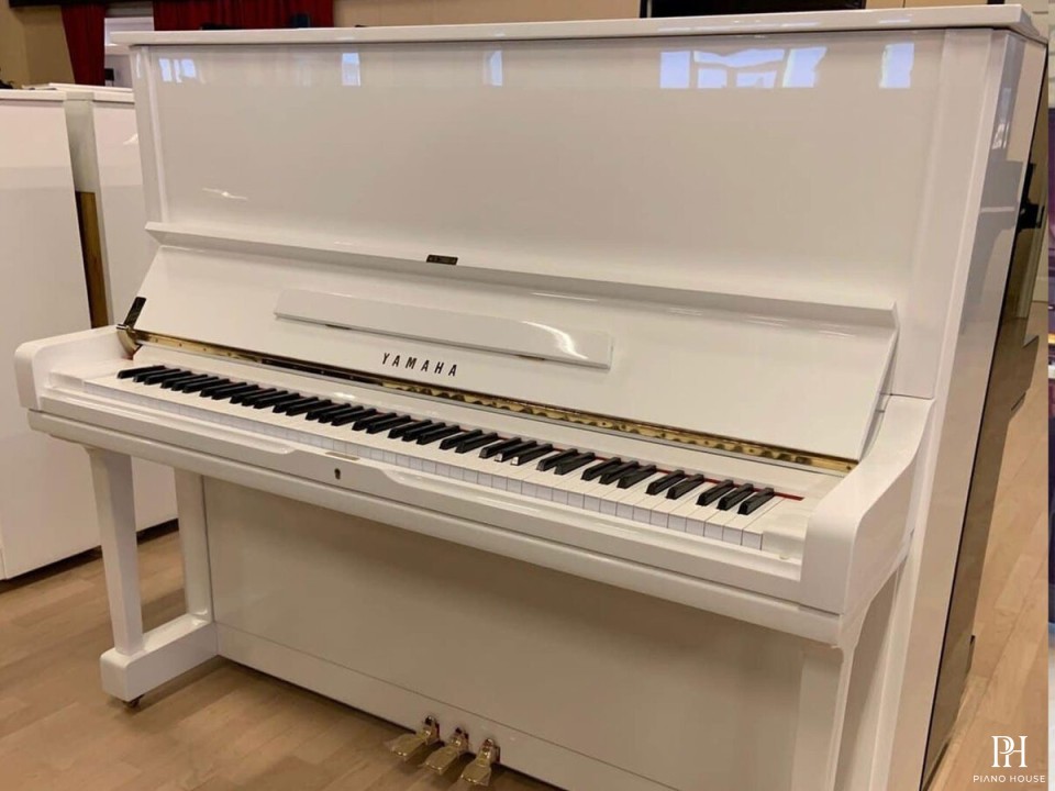 YAMAHA U2H WH