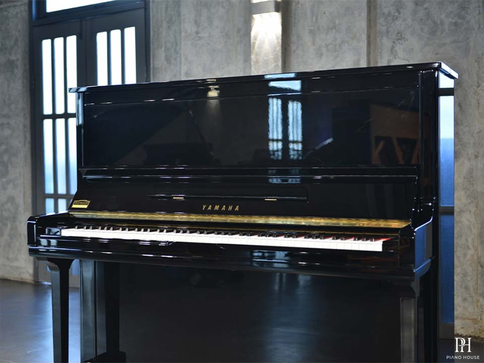YAMAHA U300S Silent