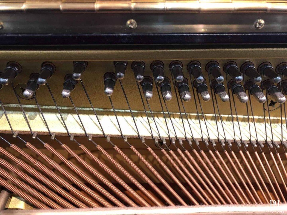 YAMAHA U300SX Silent