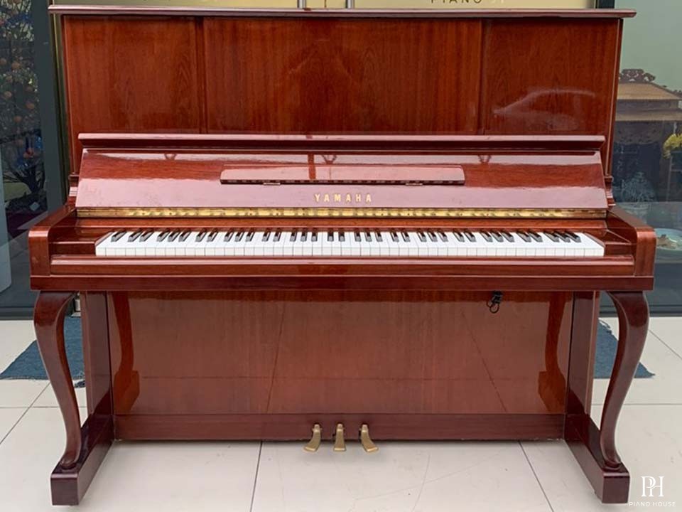 YAMAHA U30MhC