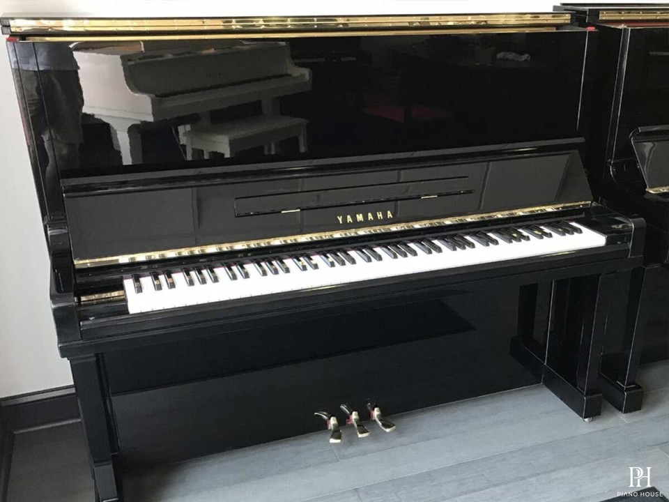 YAMAHA U30AS Silent